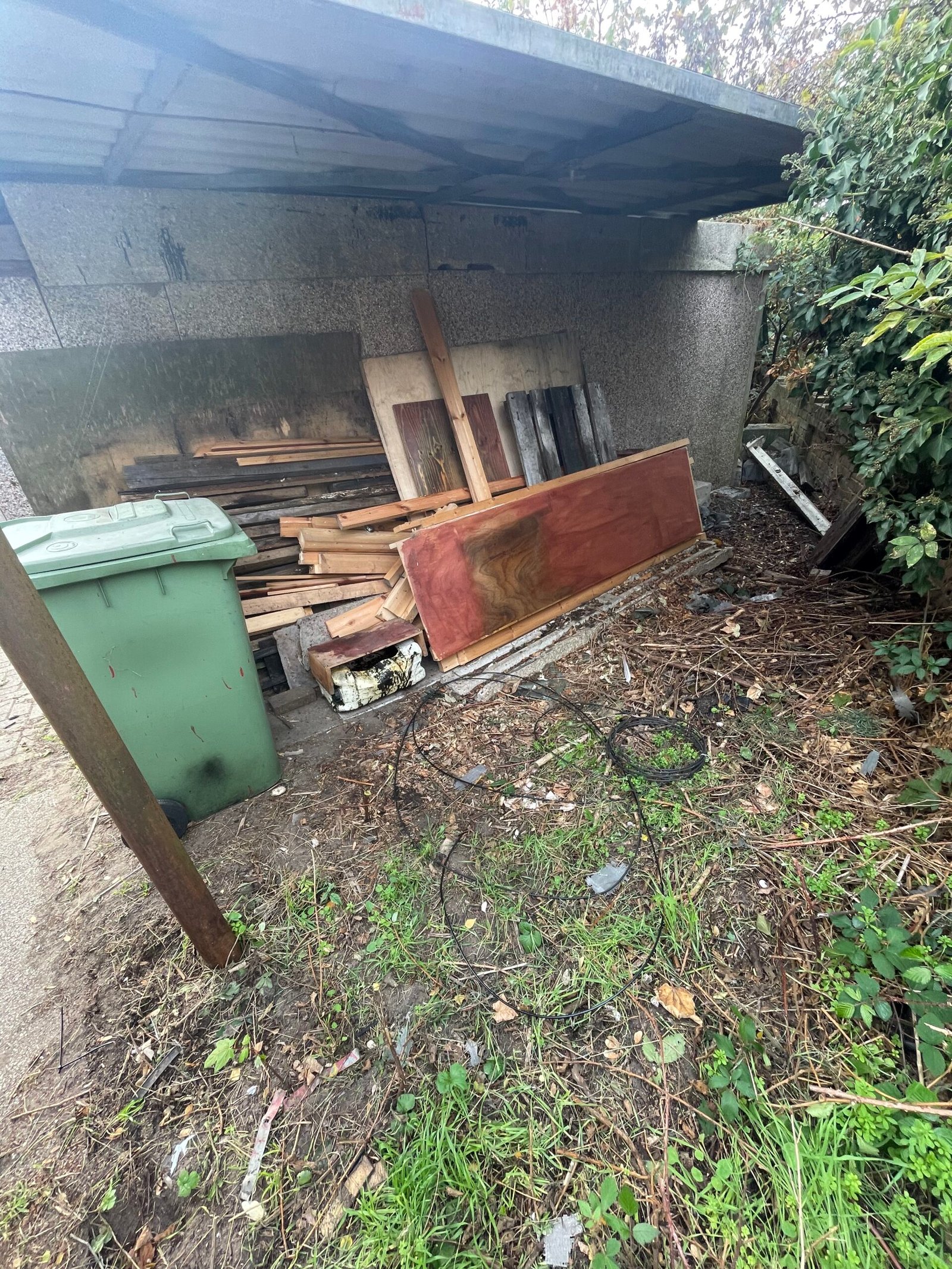 House wooden waste