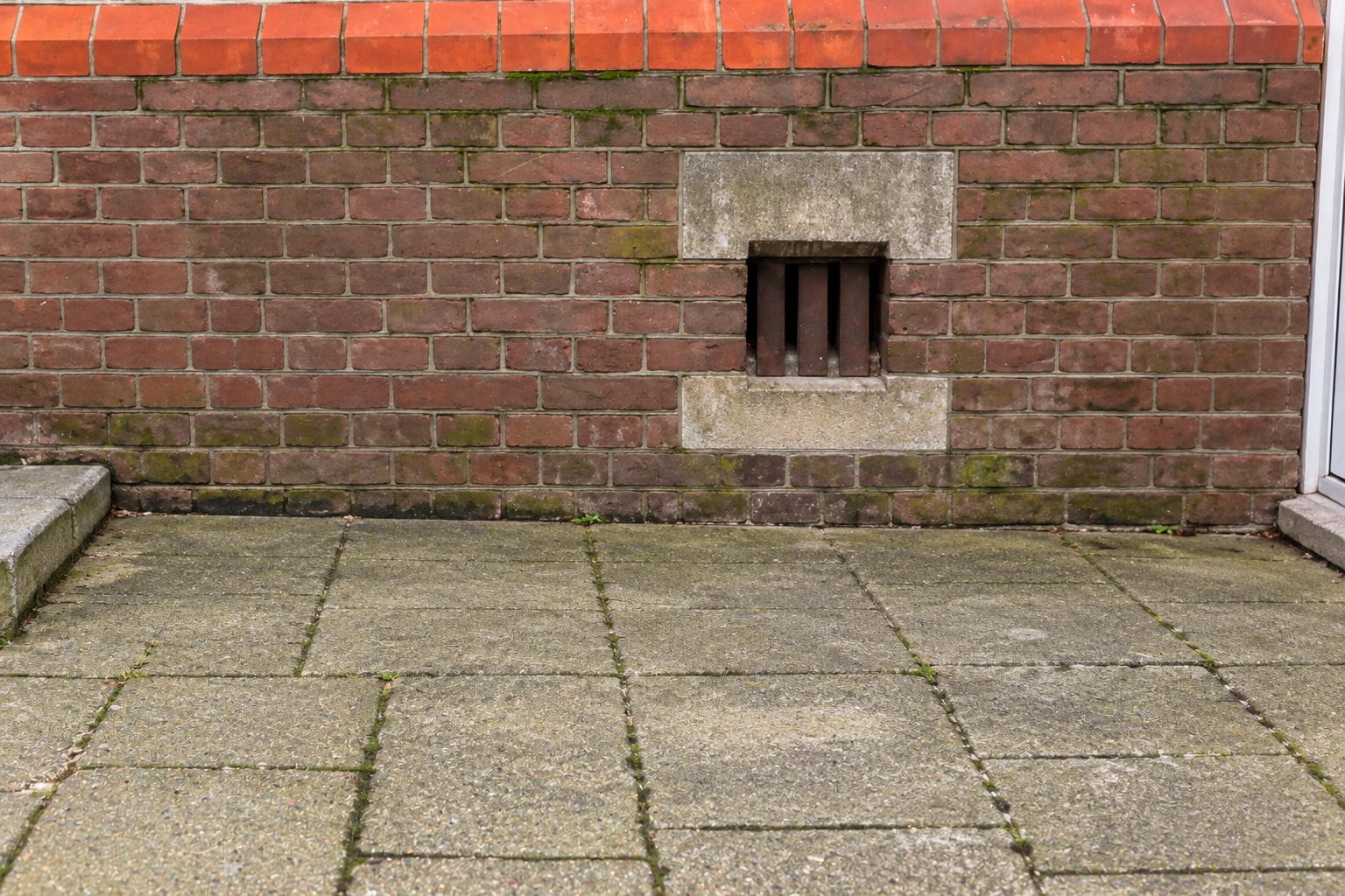 Tidy Brick Patio After Cleanup
